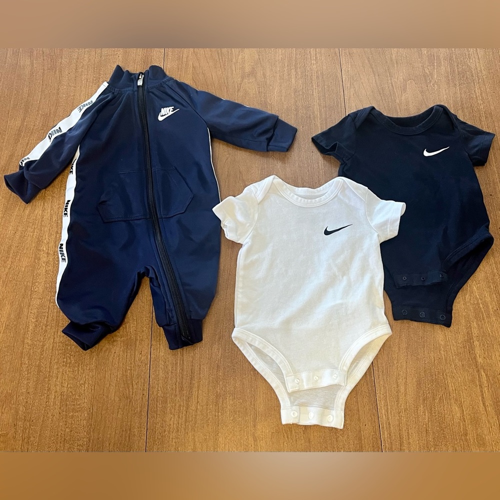 Nike Baby 3m Track Suit and One Pieces Navy Blue White Black